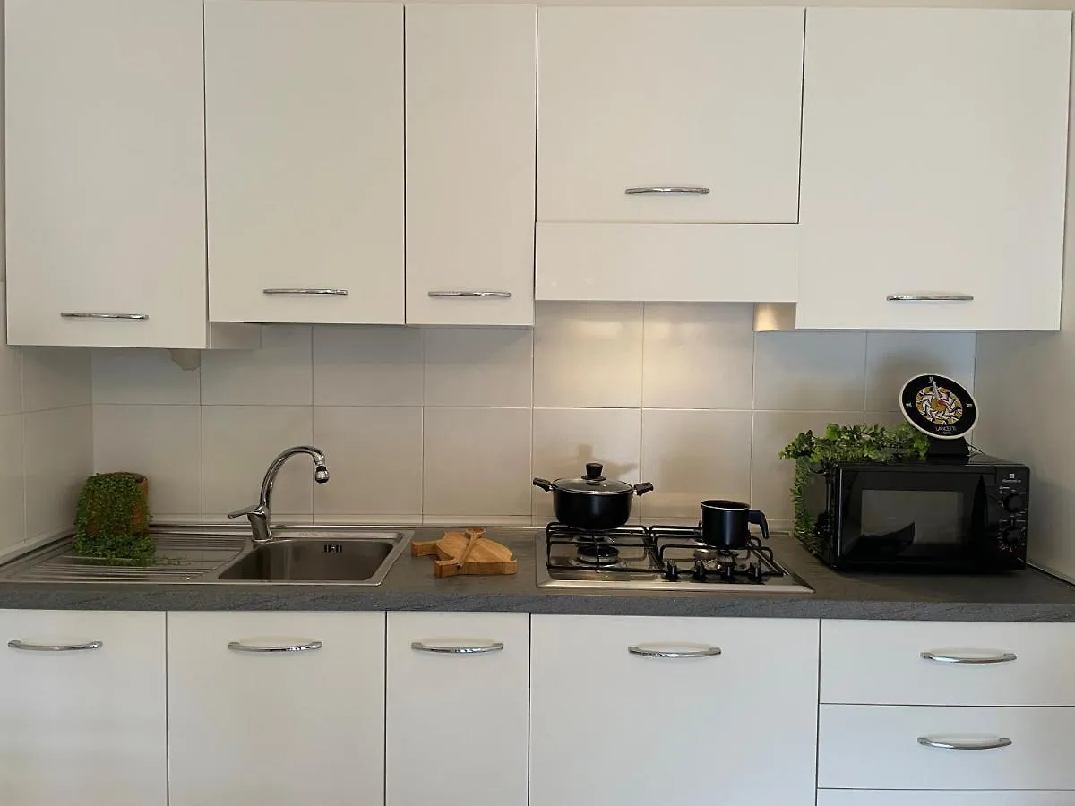 Relax In Piscina - Free Parking E Ampio Giardino Apartment Loano