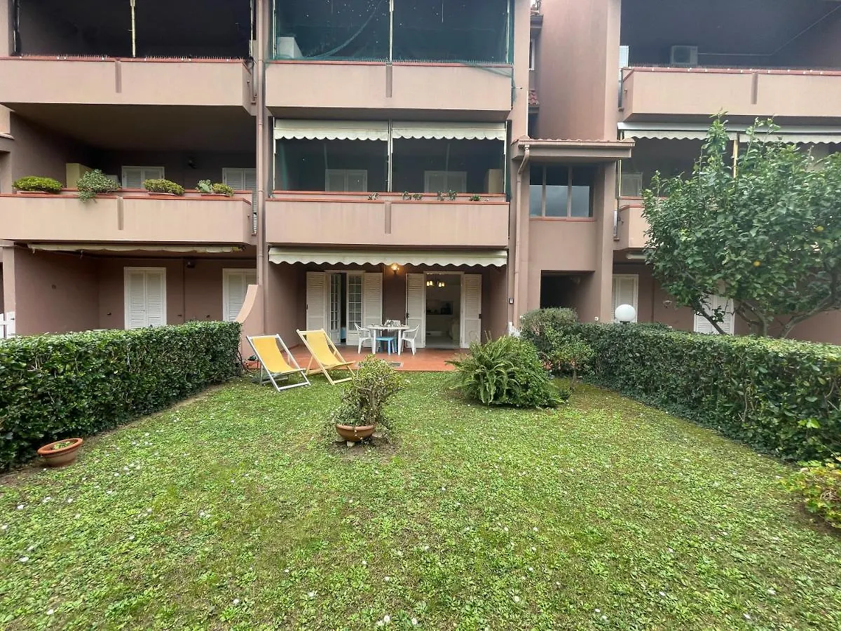 Relax In Piscina - Free Parking E Ampio Giardino Apartment Loano