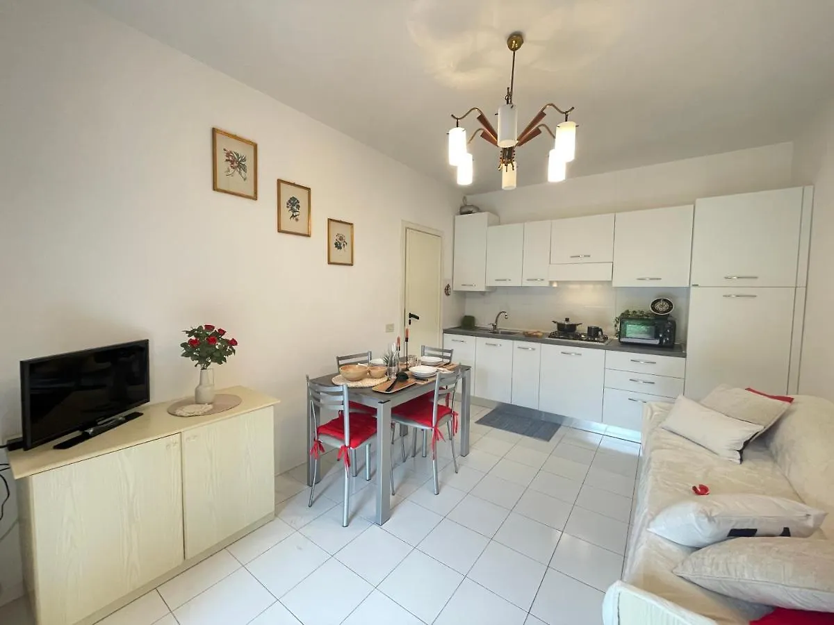 Relax In Piscina - Free Parking E Ampio Giardino Apartment Loano